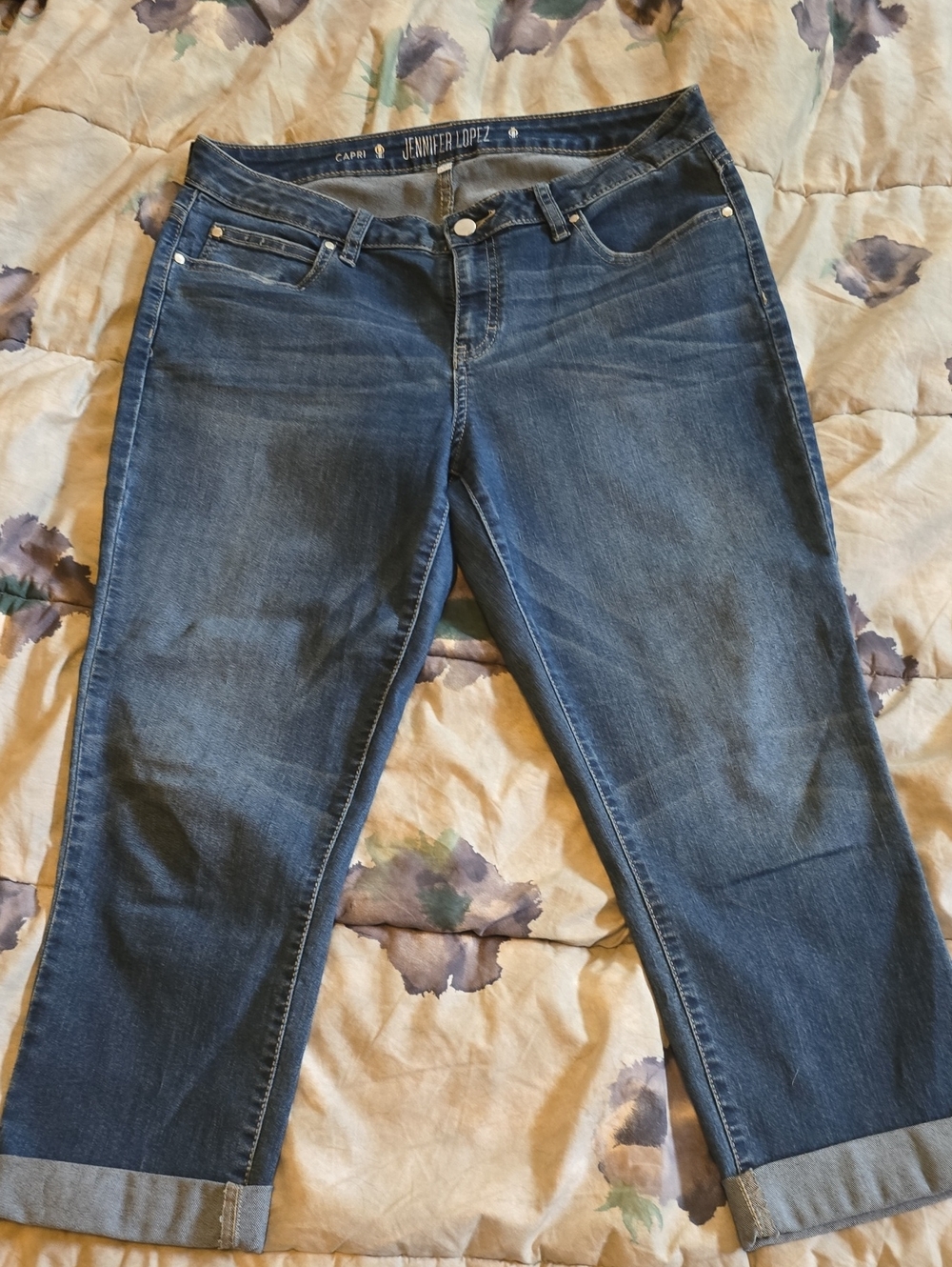 Jennifer Lopez Blue Cropped Capri Jeans with Cuffed Hem